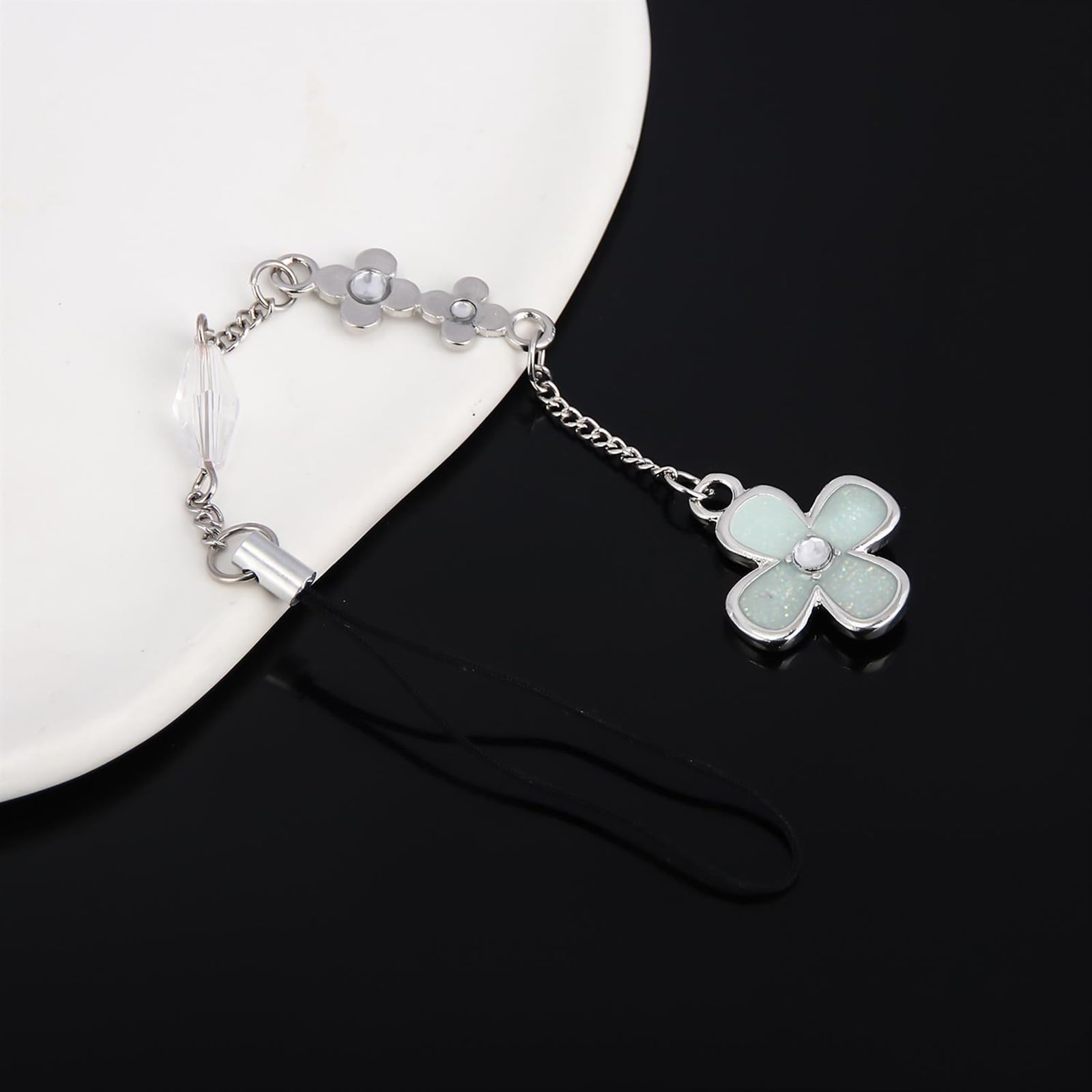 君に届け　グッズ　君に届け　ストラップ　君に届け　非売品　君に届け　特典 Amazon.co.jp: 君に届け クローバー 携帯ストラップ ペンダント